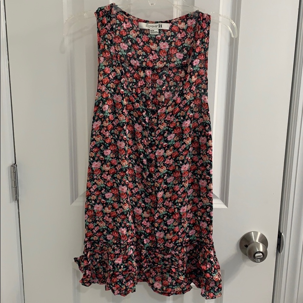 Forever 21 black floral print tank